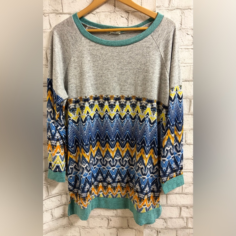 Womens Size 3XL Tunic Long Sleeve Round Neck Pullover Mixed Media